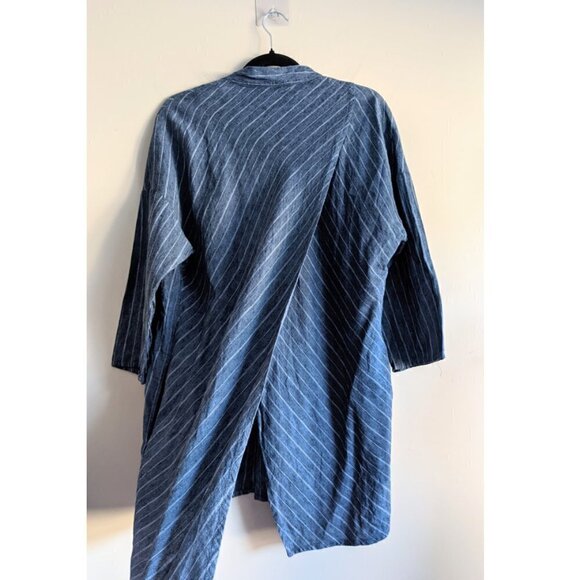 19. Cleio Bleu striped collarless open back top - Picture 3 of 4